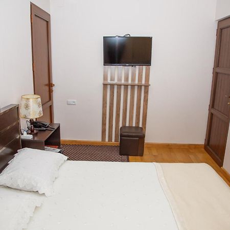 Daniel Boutique Hotel Ереван Екстериор снимка