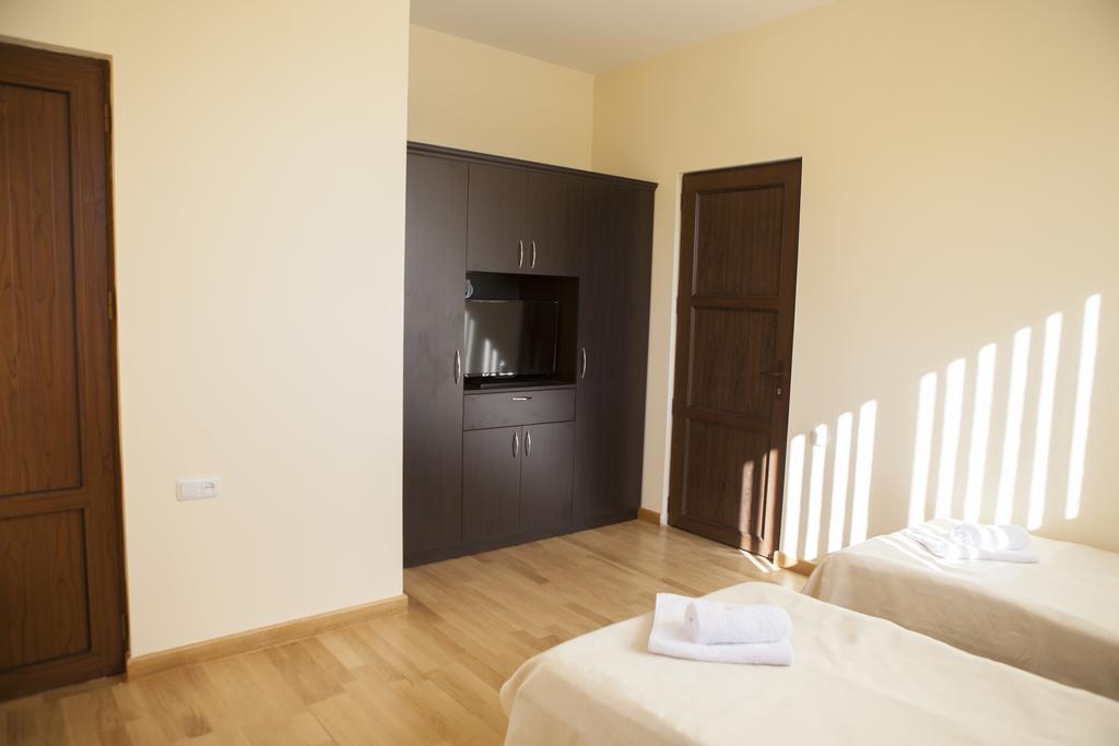 Daniel Boutique Hotel Ереван Екстериор снимка