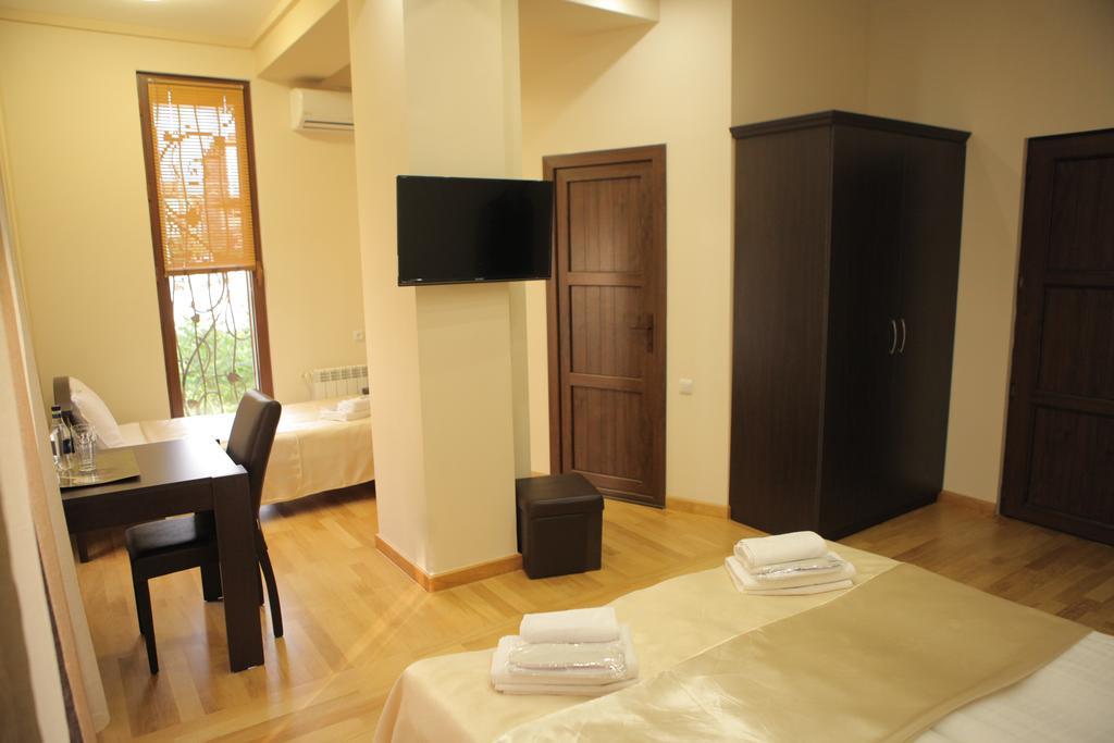 Daniel Boutique Hotel Ереван Екстериор снимка