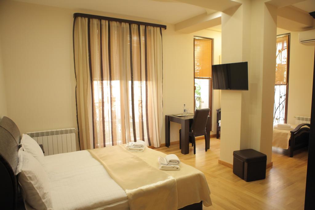 Daniel Boutique Hotel Ереван Екстериор снимка