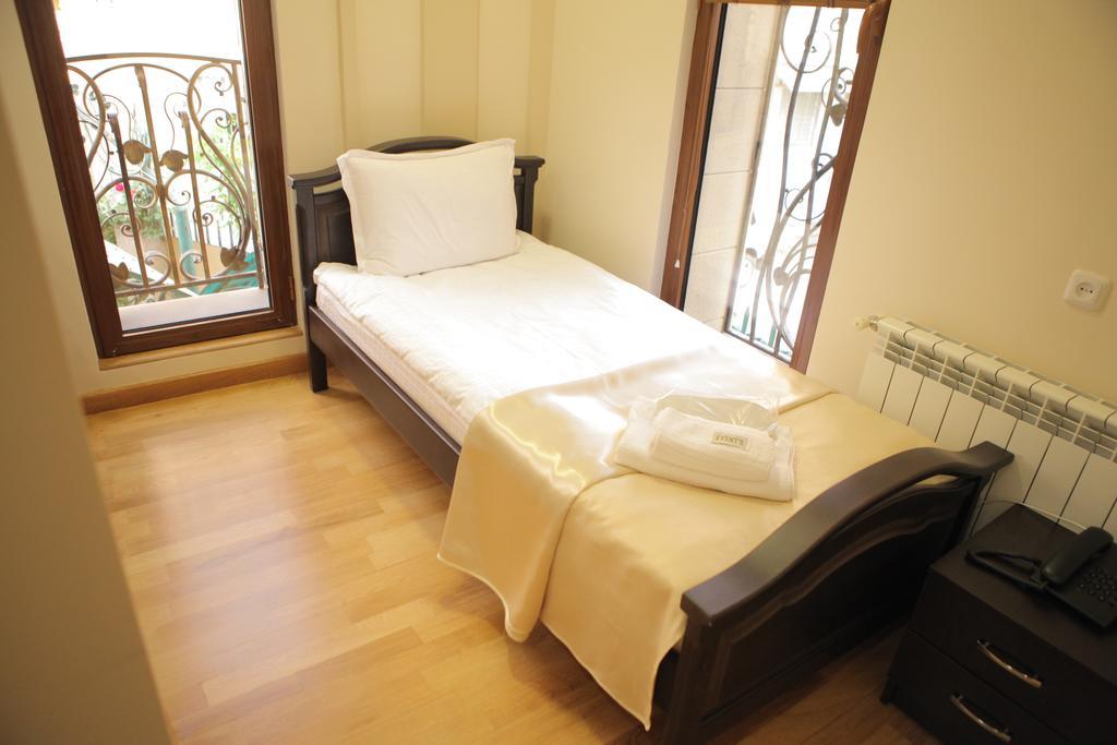 Daniel Boutique Hotel Ереван Екстериор снимка