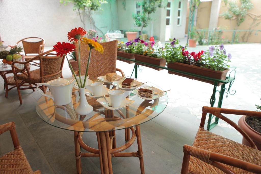 Daniel Boutique Hotel Ереван Екстериор снимка
